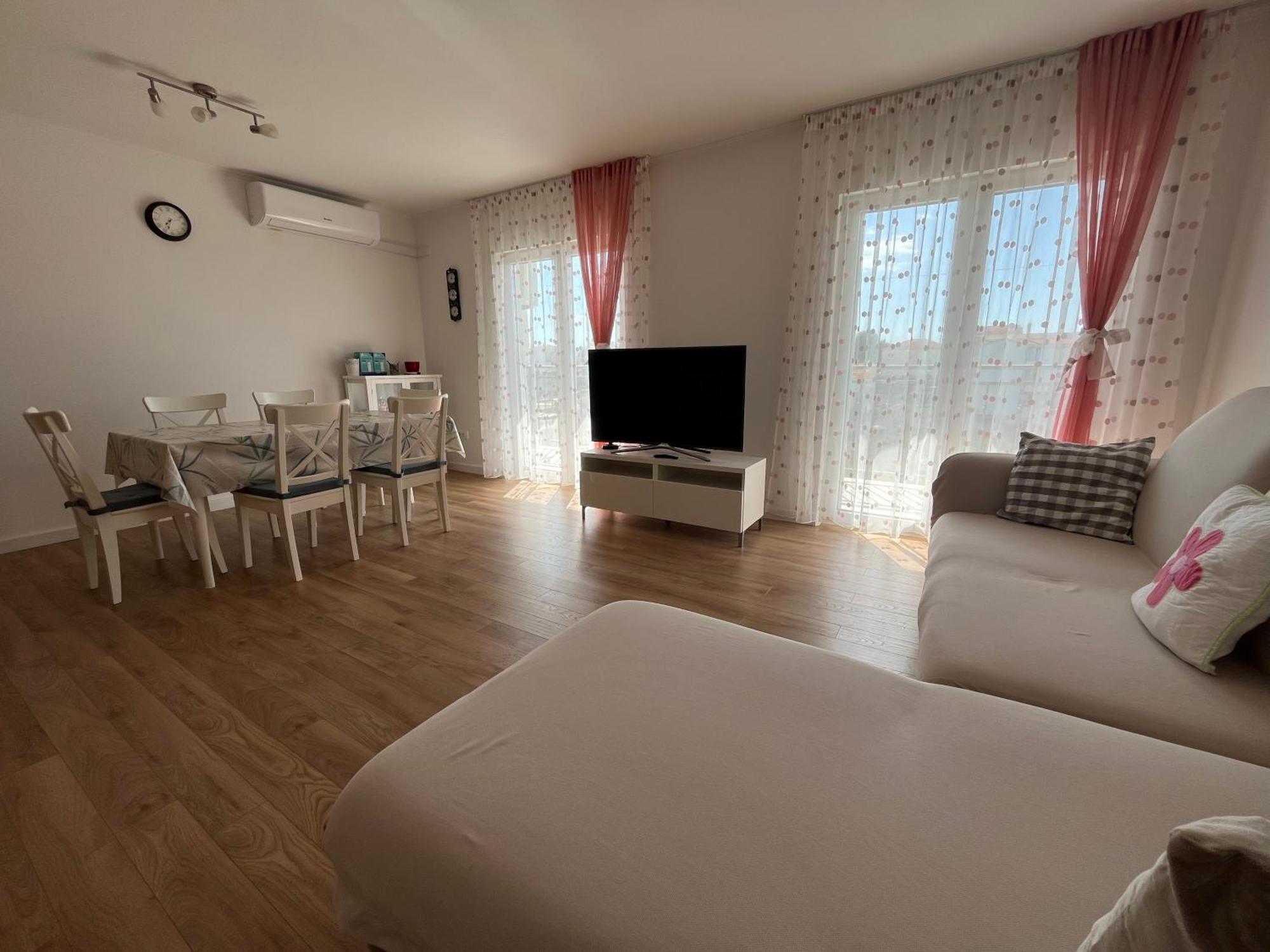 Adriatic Apartment *